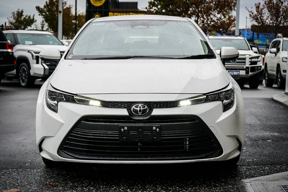 Toyota Corolla image 3