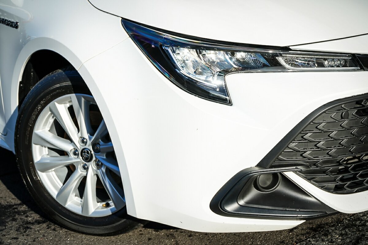Toyota Corolla image 2