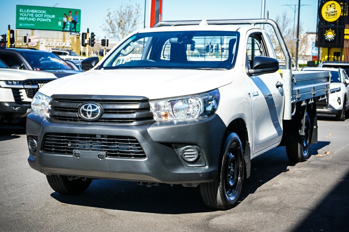 Toyota Hilux image 4