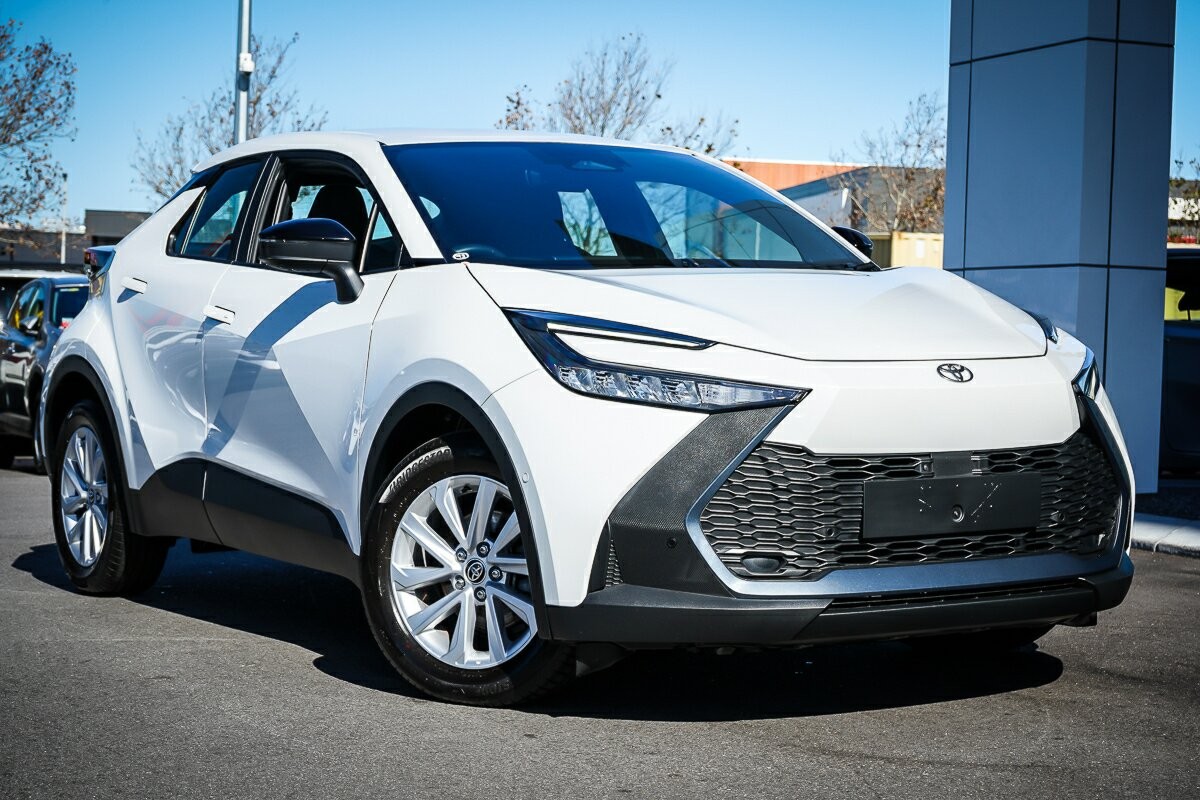 Toyota C-hr image 1