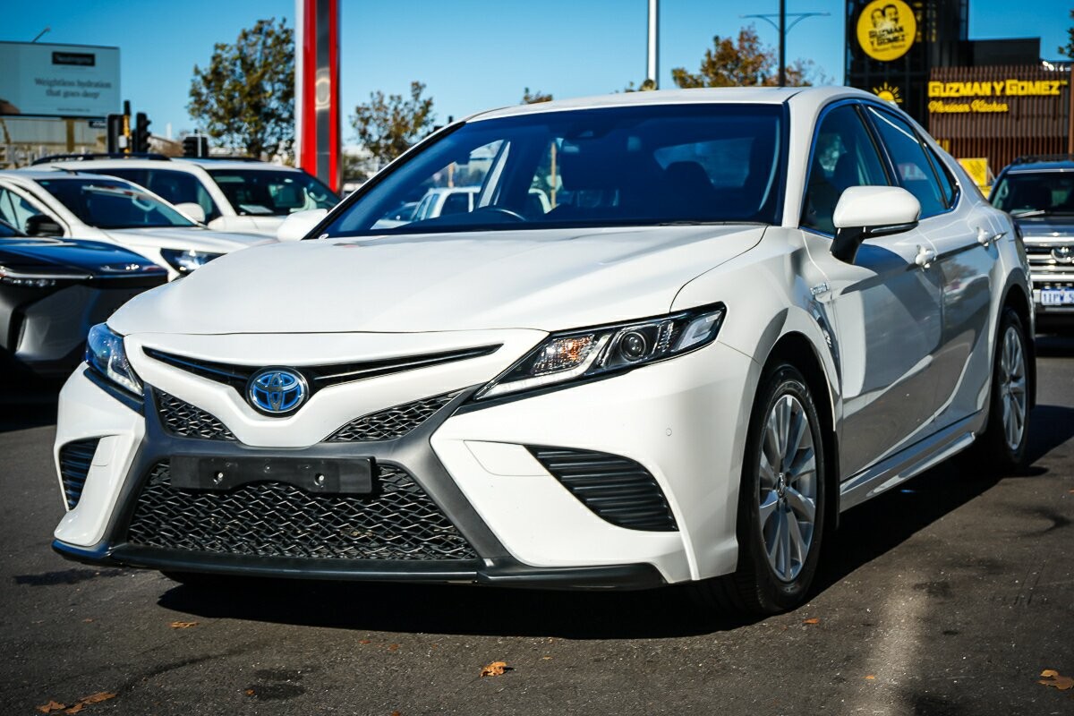 Toyota Camry image 4