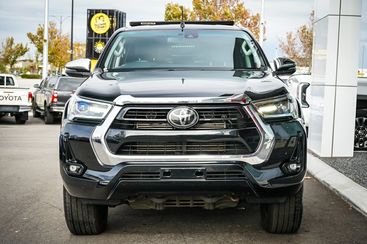 Toyota Hilux image 3