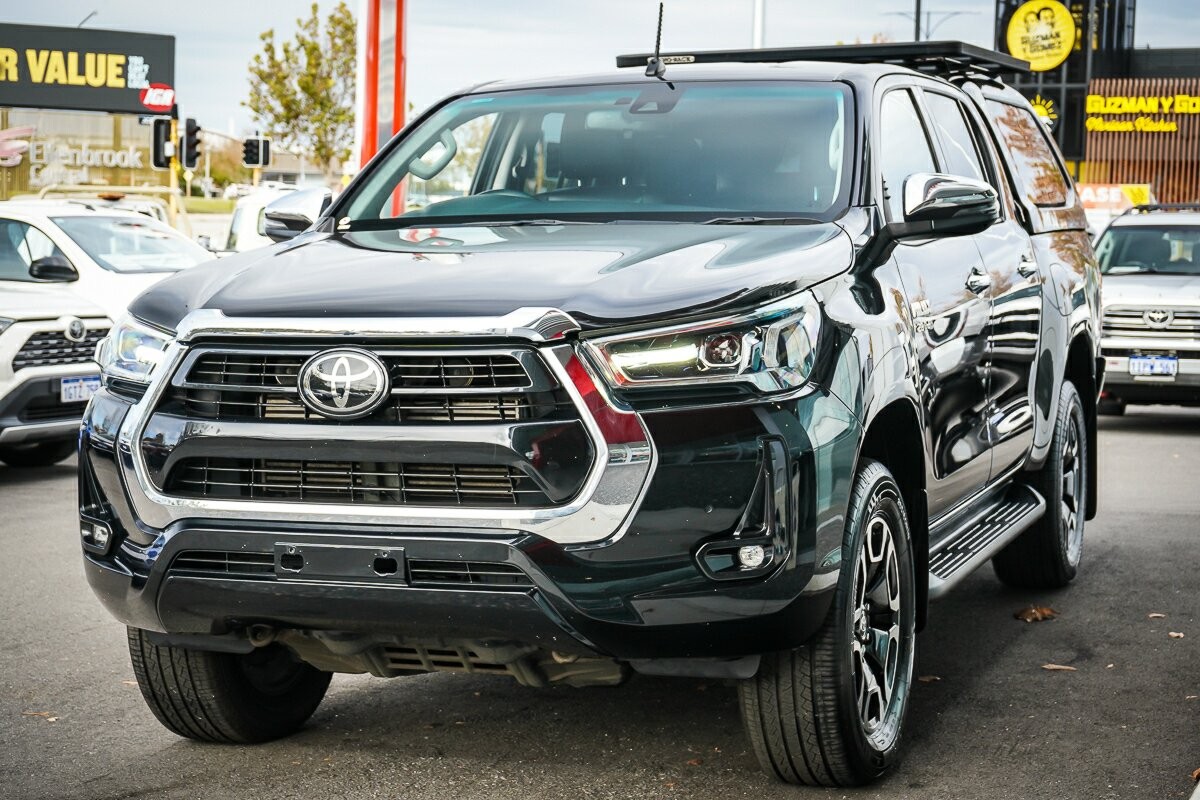 Toyota Hilux image 4