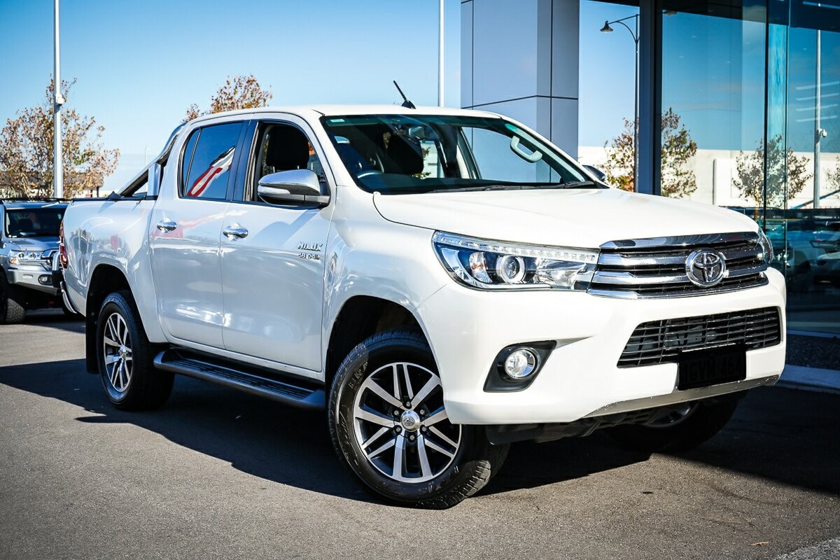 Toyota Hilux image 1
