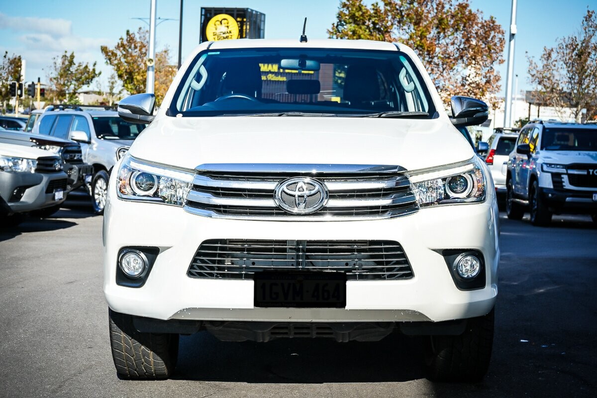 Toyota Hilux image 3