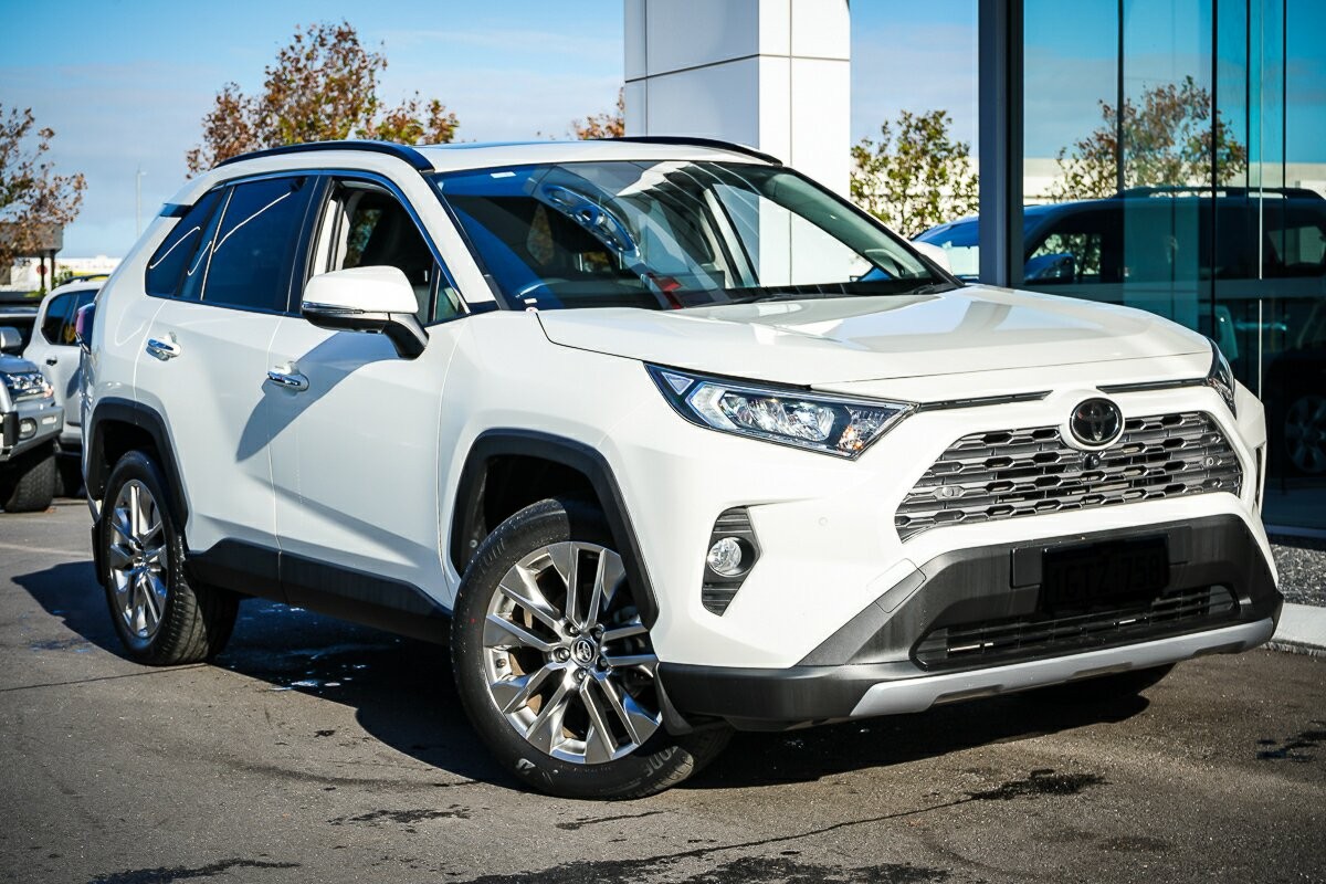Toyota Rav4 image 1