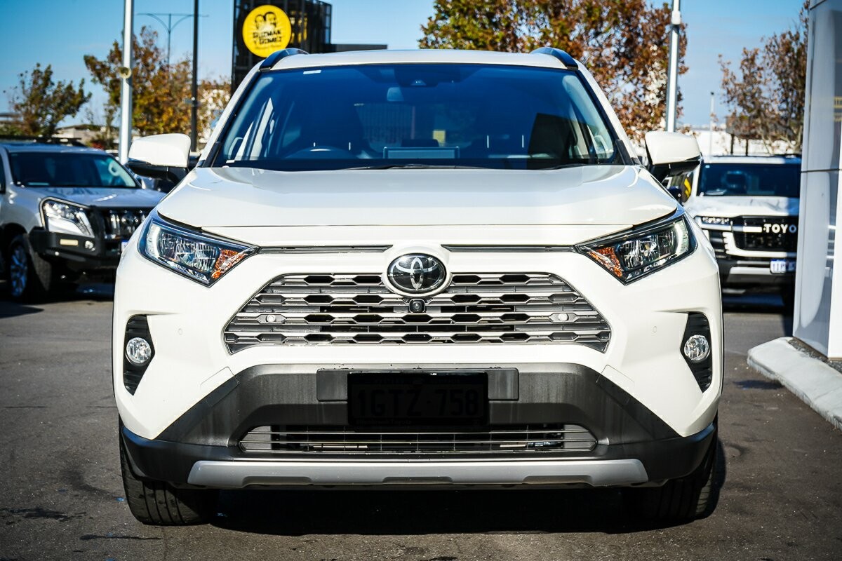 Toyota Rav4 image 3