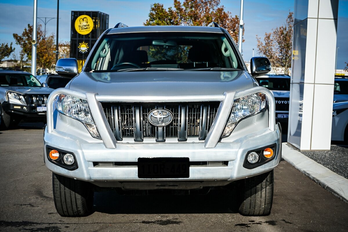 Toyota Landcruiser Prado image 3