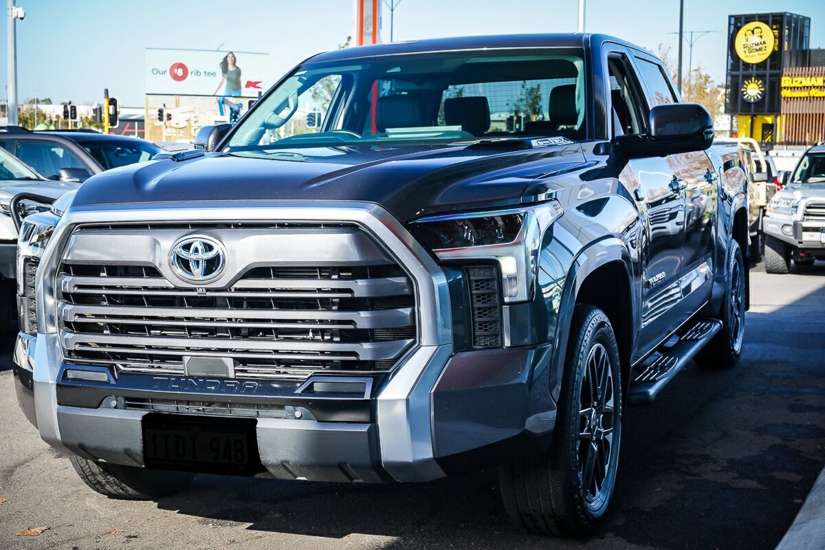 Toyota Tundra image 4