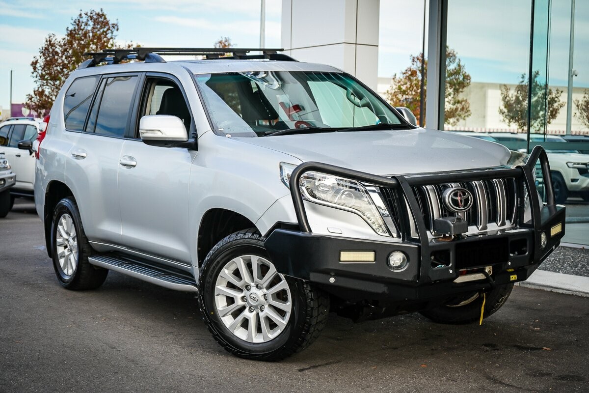 Toyota Landcruiser Prado image 1