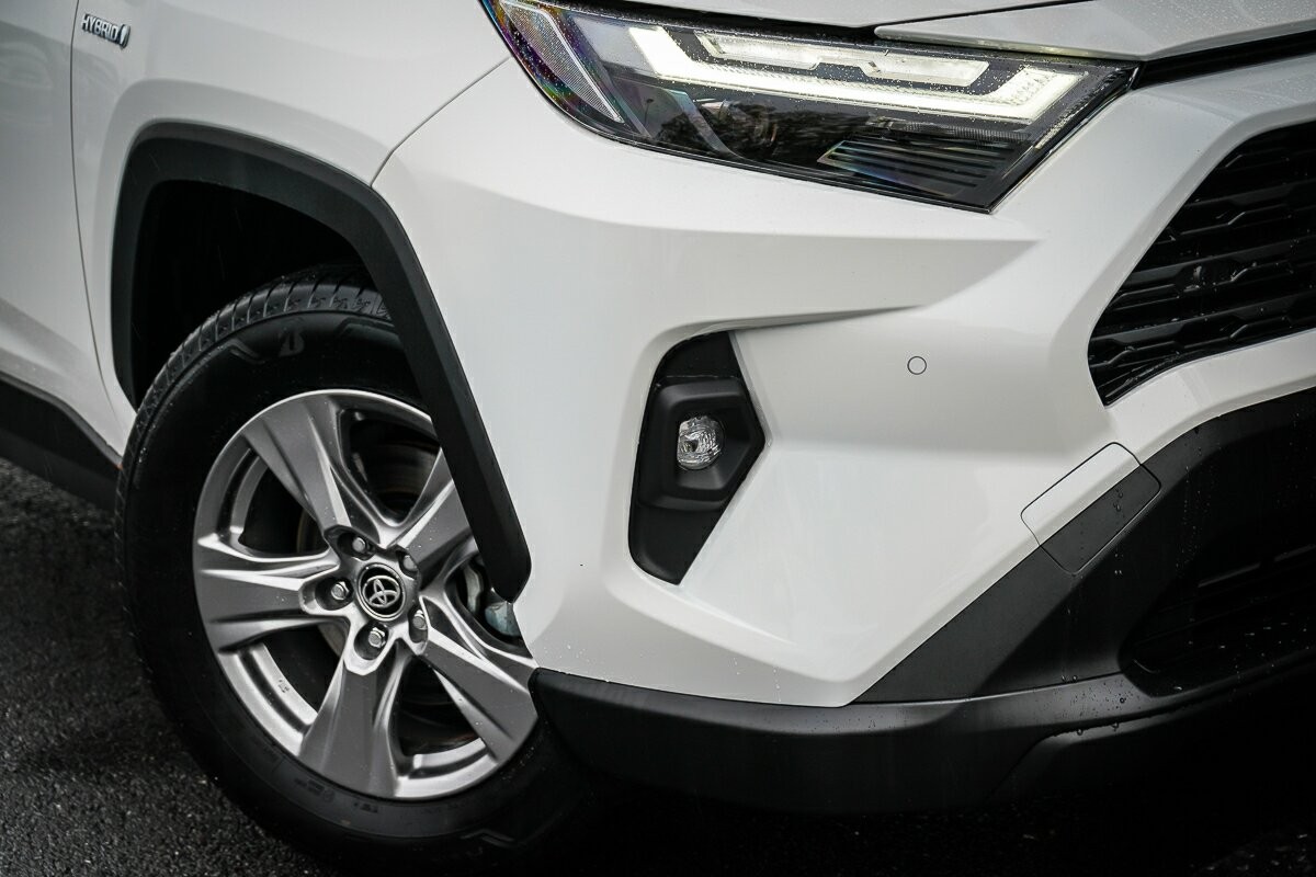 Toyota Rav4 image 2