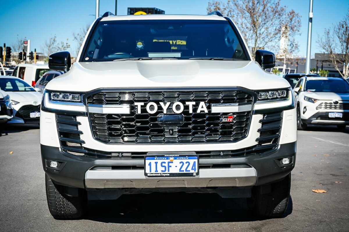 Toyota Landcruiser image 3
