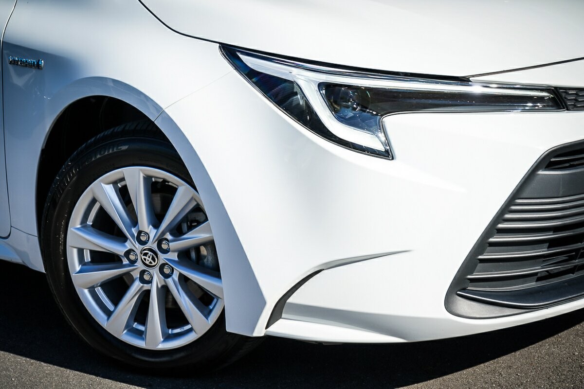 Toyota Corolla image 2