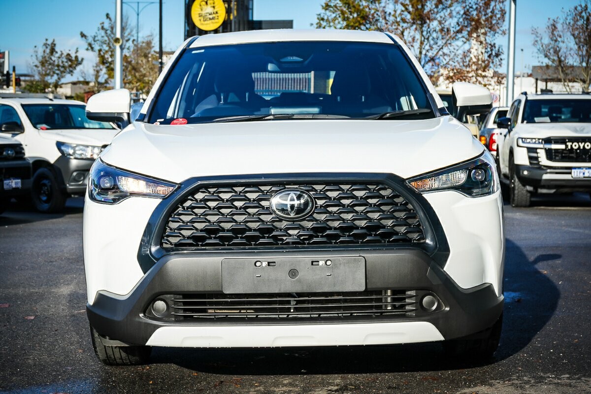 Toyota Corolla Cross image 3
