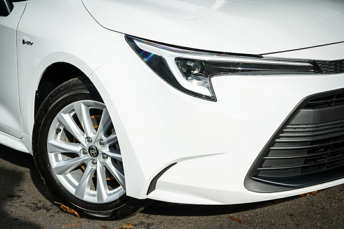Toyota Corolla image 2