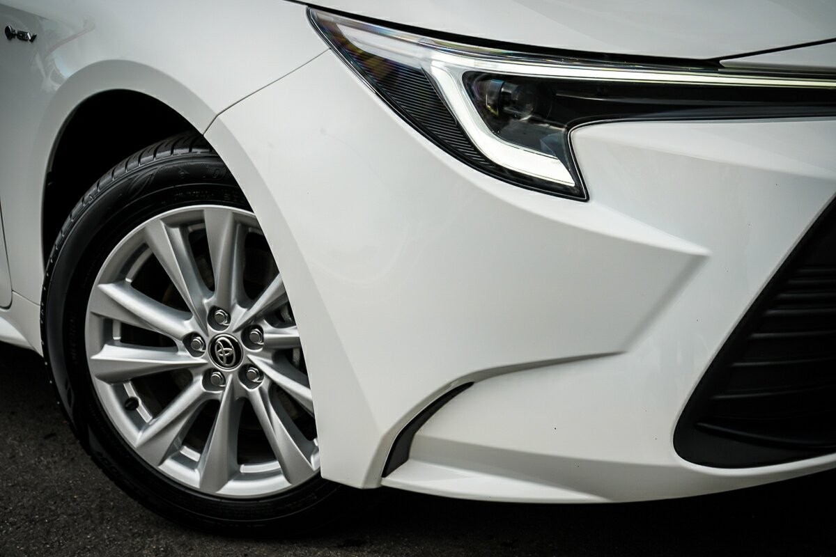 Toyota Corolla image 2