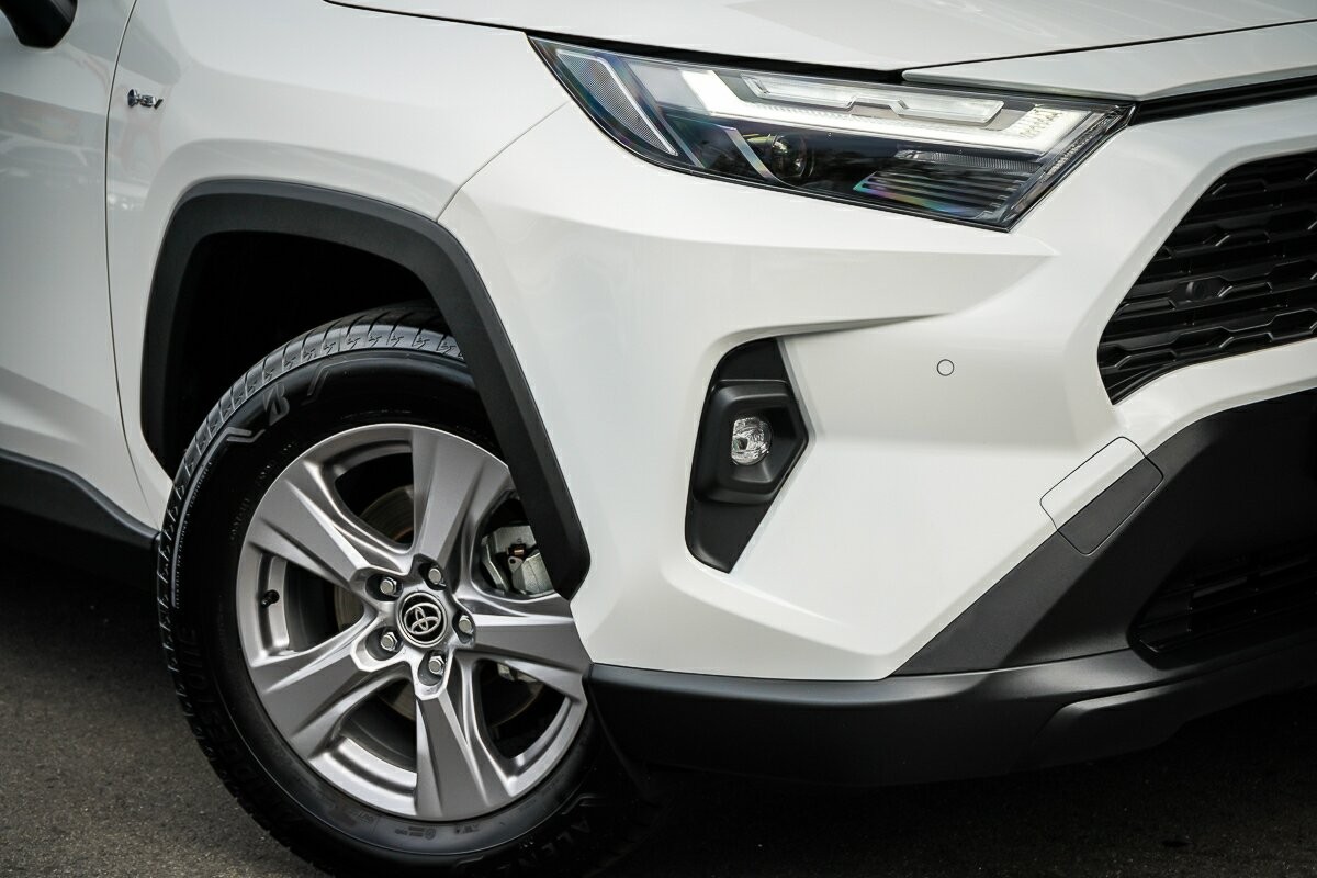 Toyota Rav4 image 2