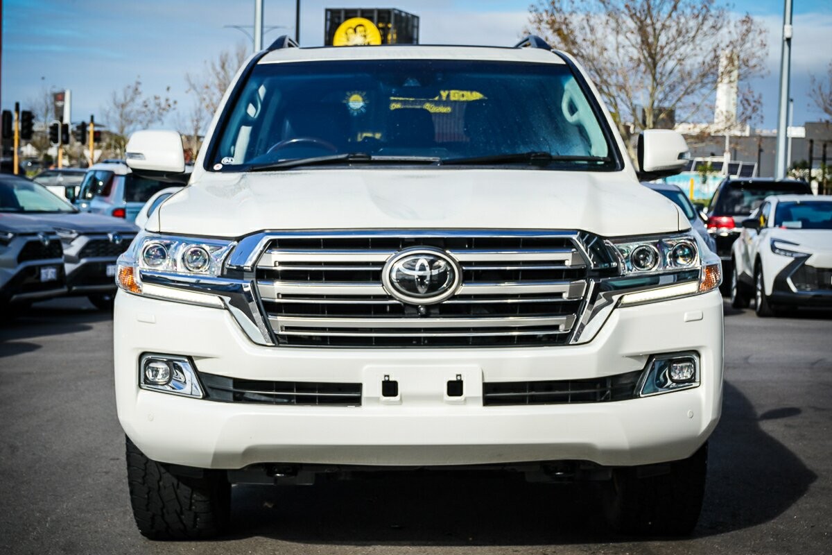 Toyota Landcruiser image 3