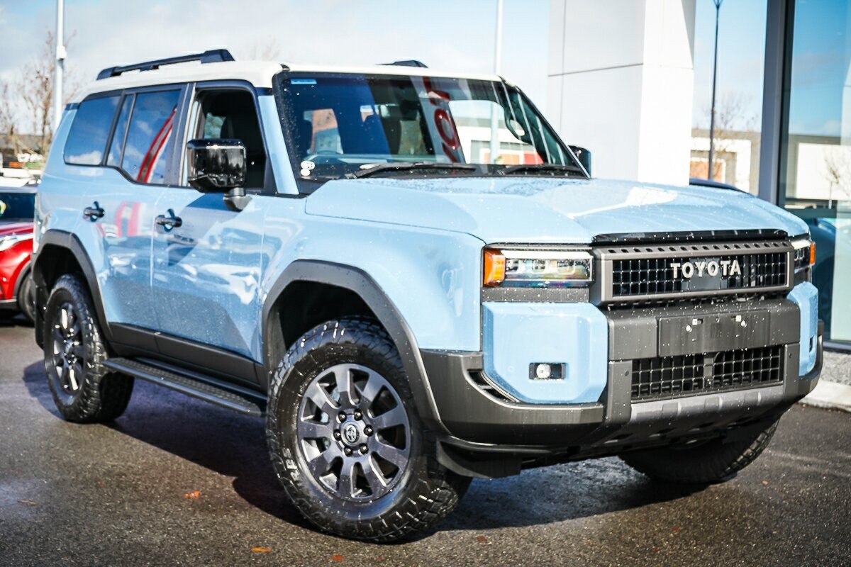Toyota Landcruiser Prado image 1