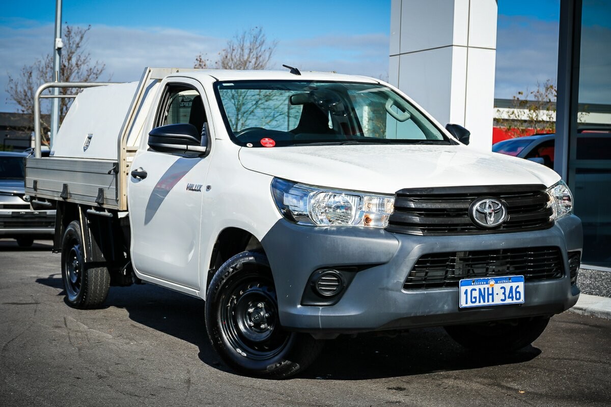 Toyota Hilux image 1