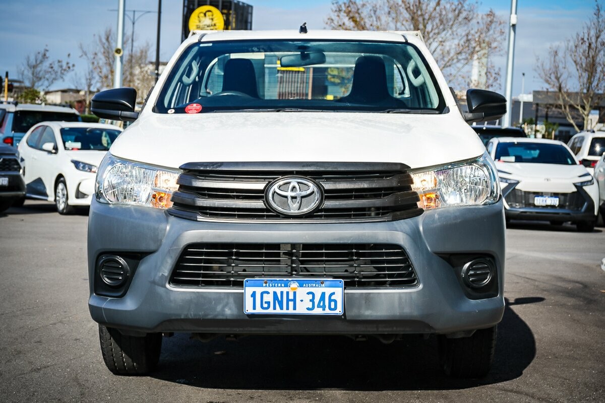 Toyota Hilux image 3