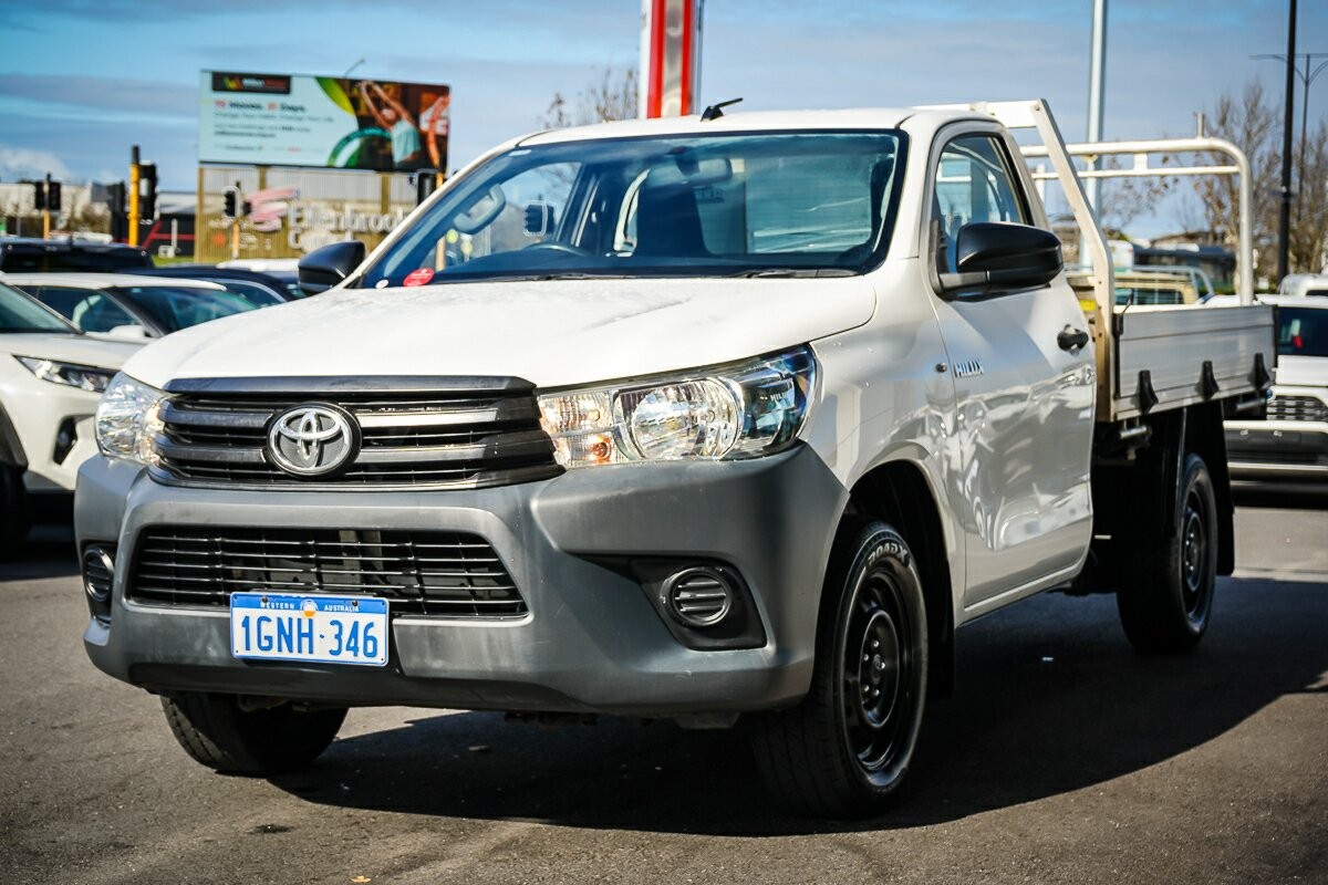 Toyota Hilux image 4