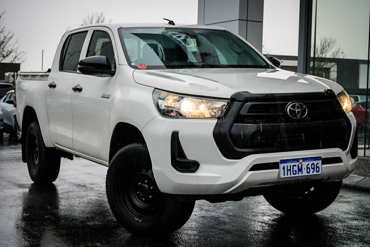 Toyota Hilux image 1