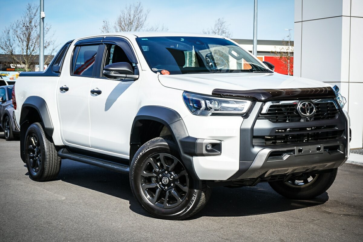 Toyota Hilux image 1
