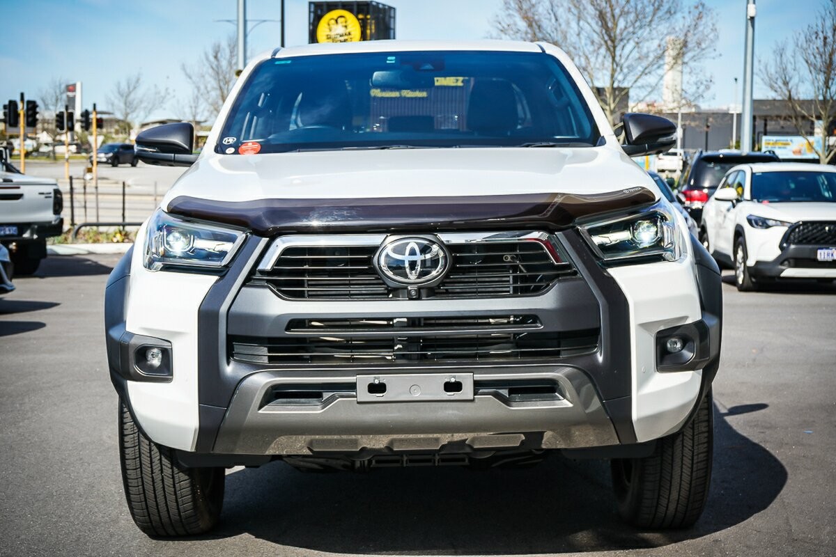Toyota Hilux image 3