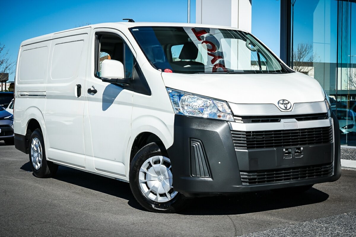 Toyota Hiace image 1