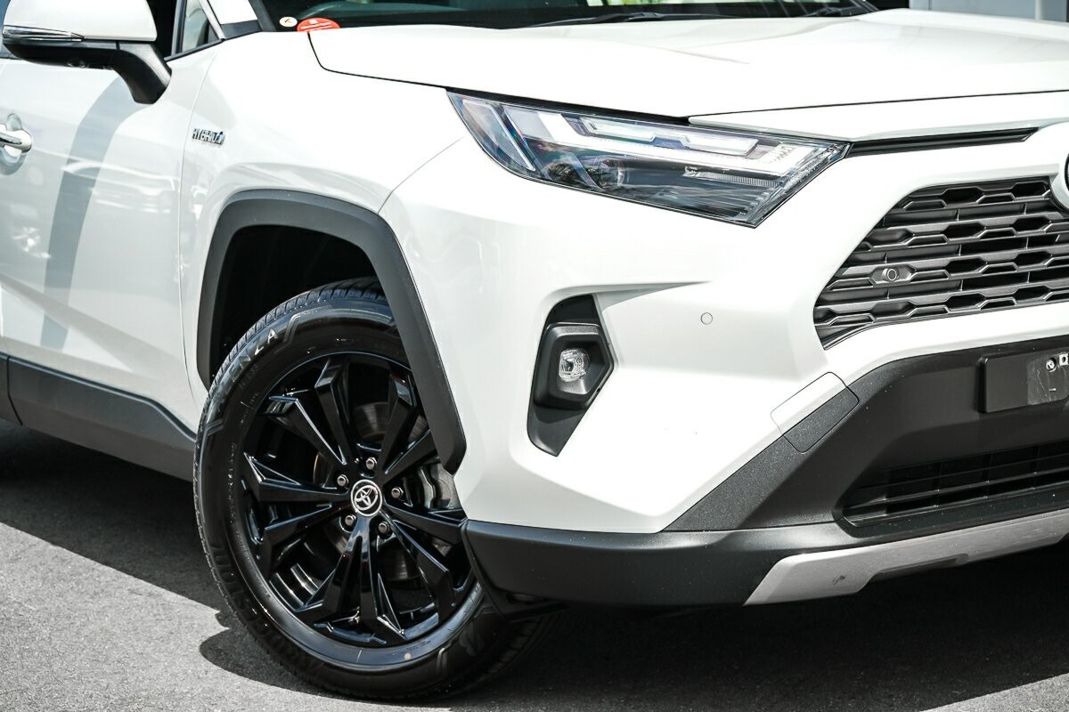 Toyota Rav4 image 2