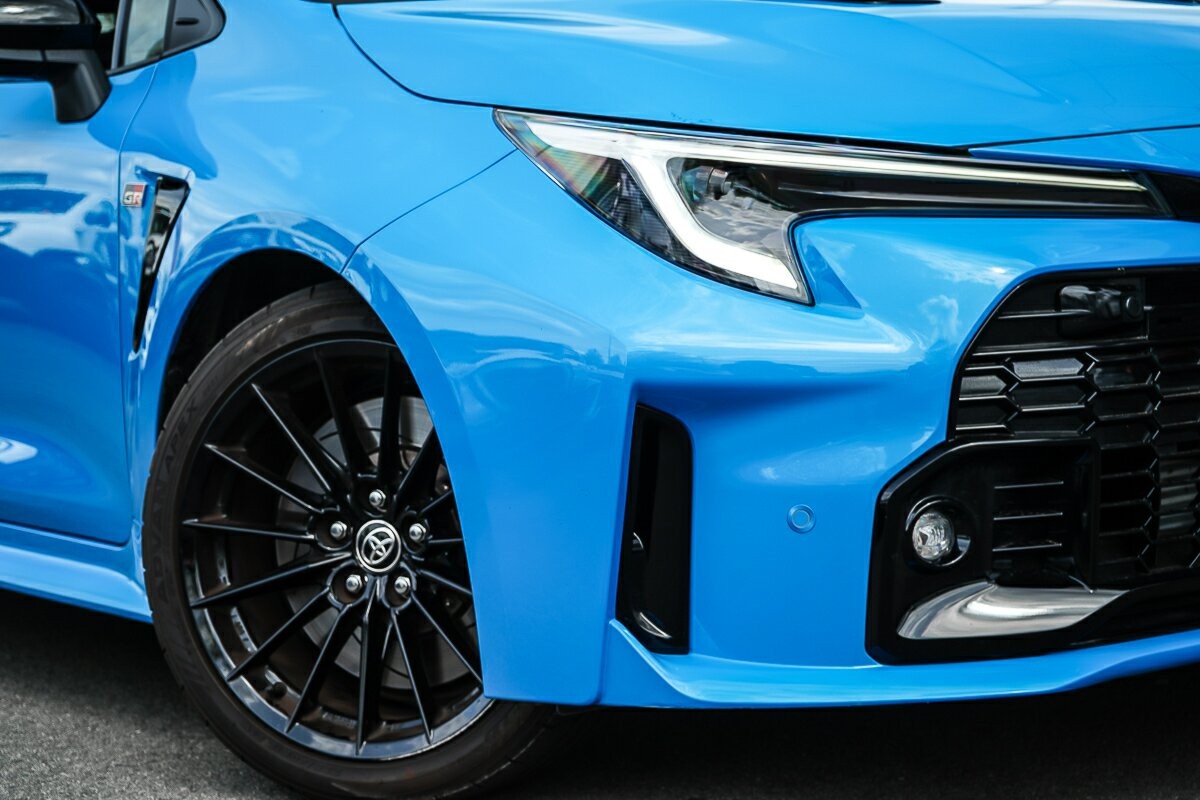 Toyota Corolla image 2