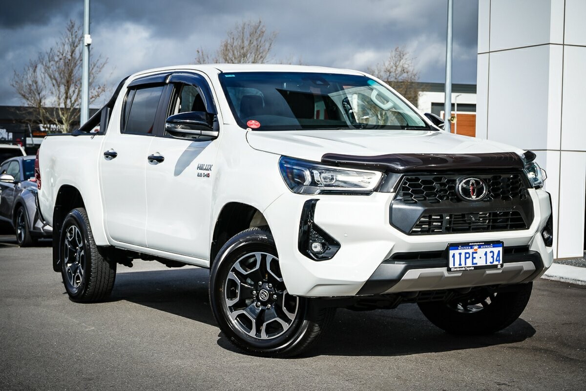 Toyota Hilux image 1