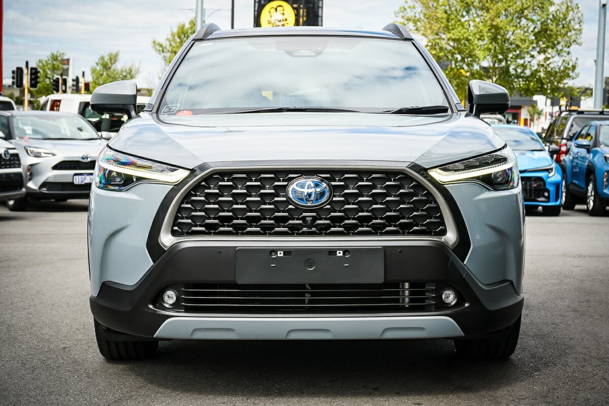 Toyota Corolla Cross image 3