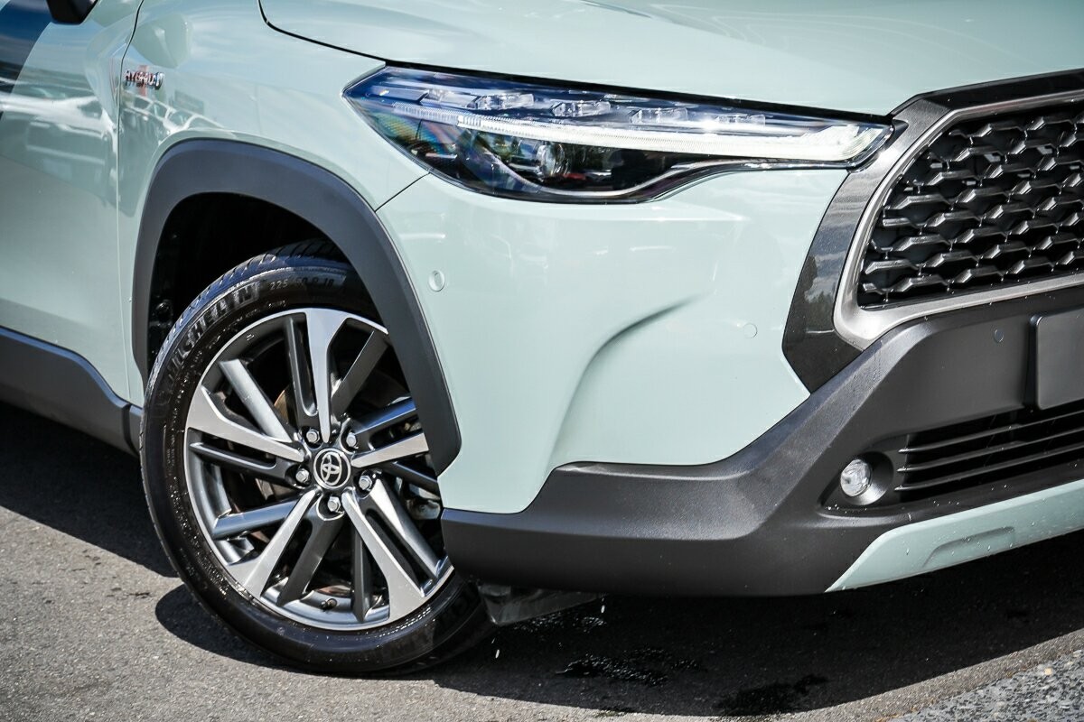 Toyota Corolla Cross image 2