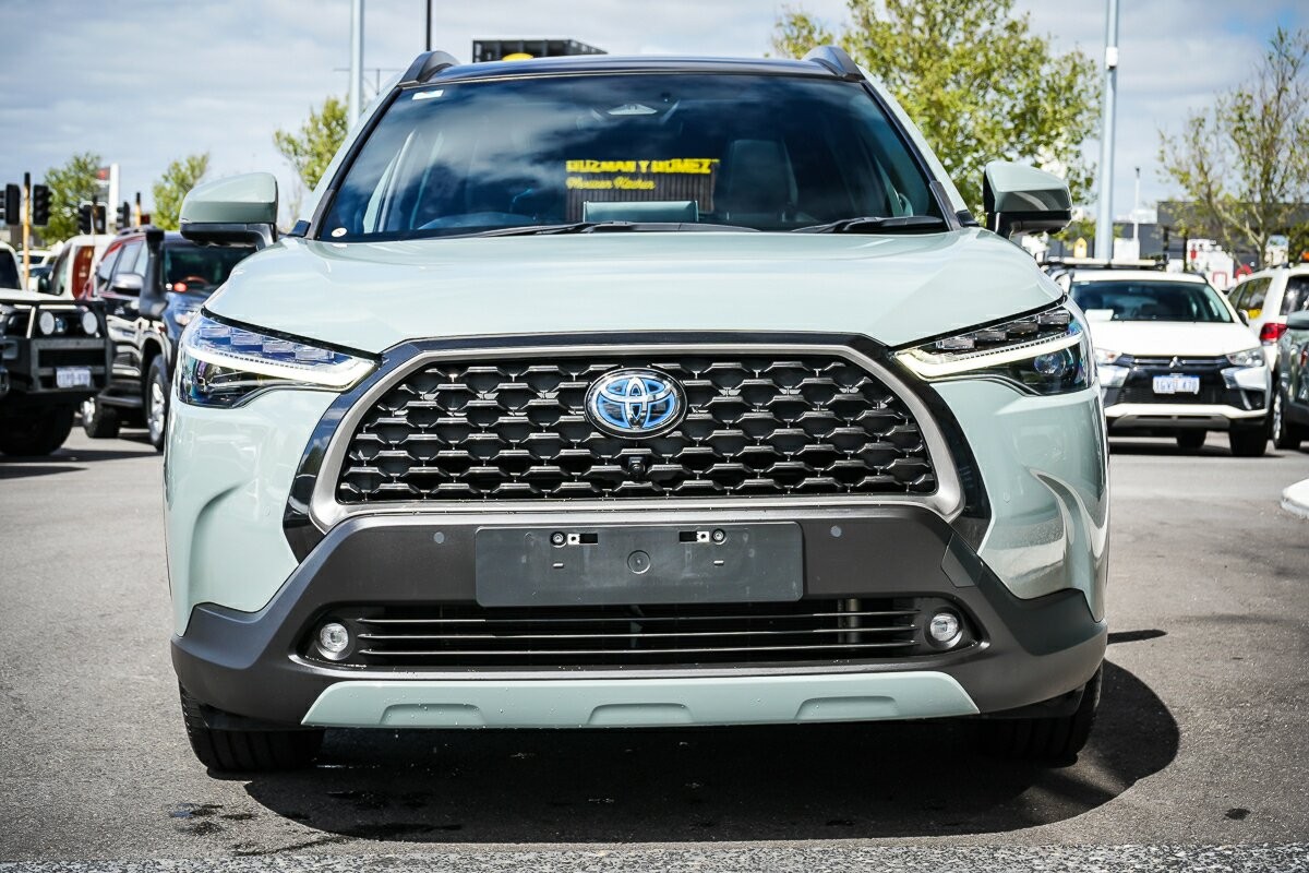 Toyota Corolla Cross image 3