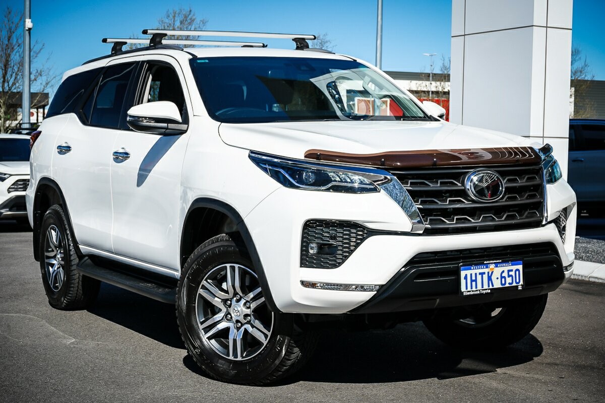 Toyota Fortuner image 1