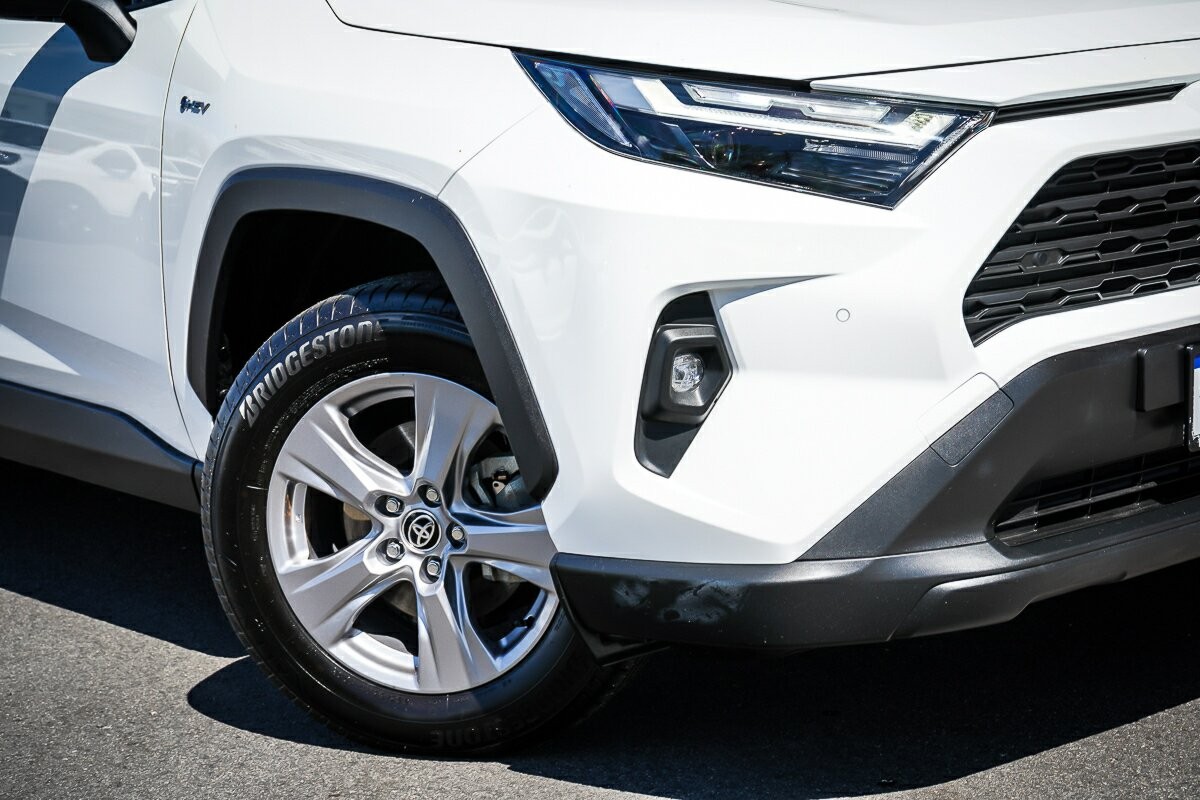 Toyota Rav4 image 2