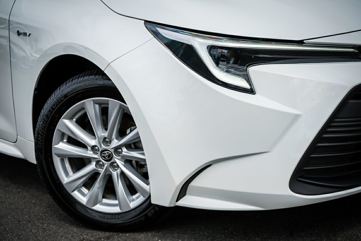 Toyota Corolla image 2