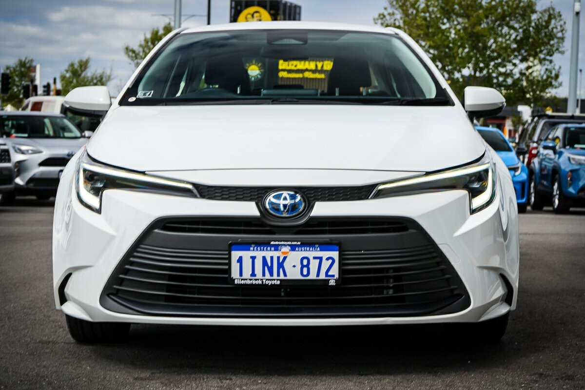 Toyota Corolla image 3