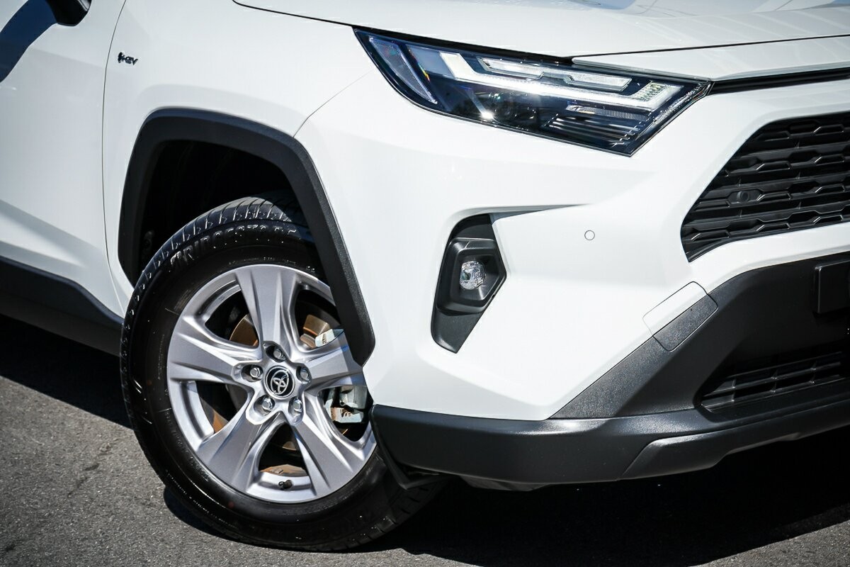 Toyota Rav4 image 2
