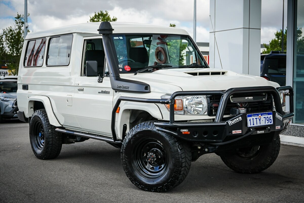Toyota Landcruiser image 1