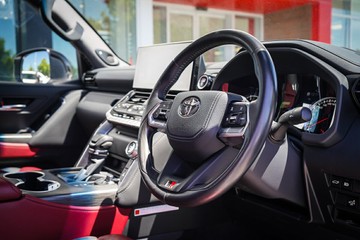 https://vehicle-cdn.autoleague.cloud/34708_6511613_18.jpg