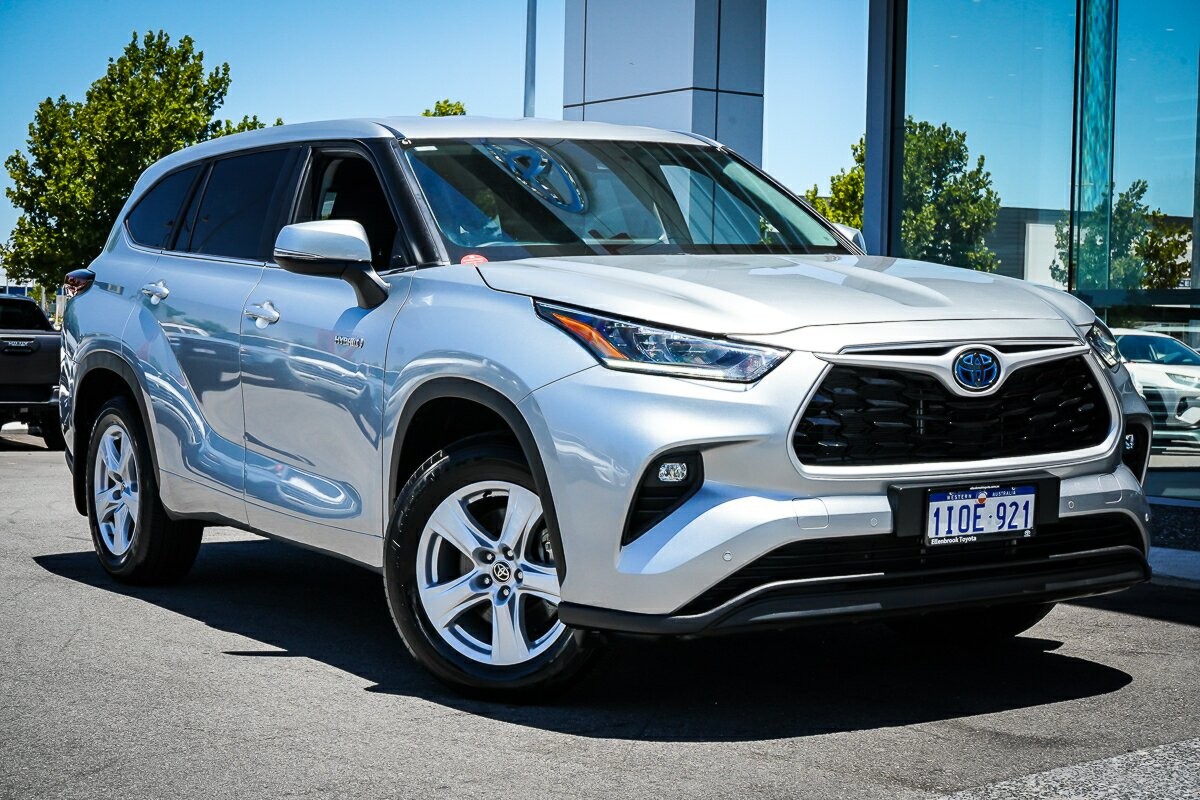 Toyota Kluger image 1