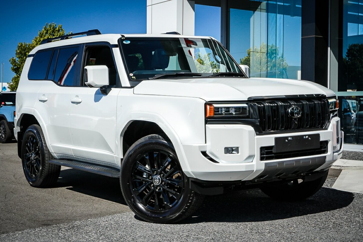 Toyota Landcruiser Prado image 1