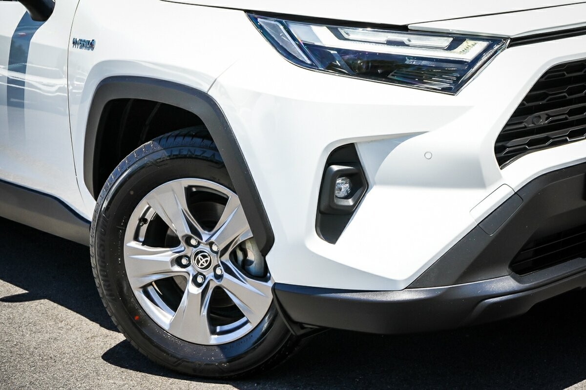 Toyota Rav4 image 2
