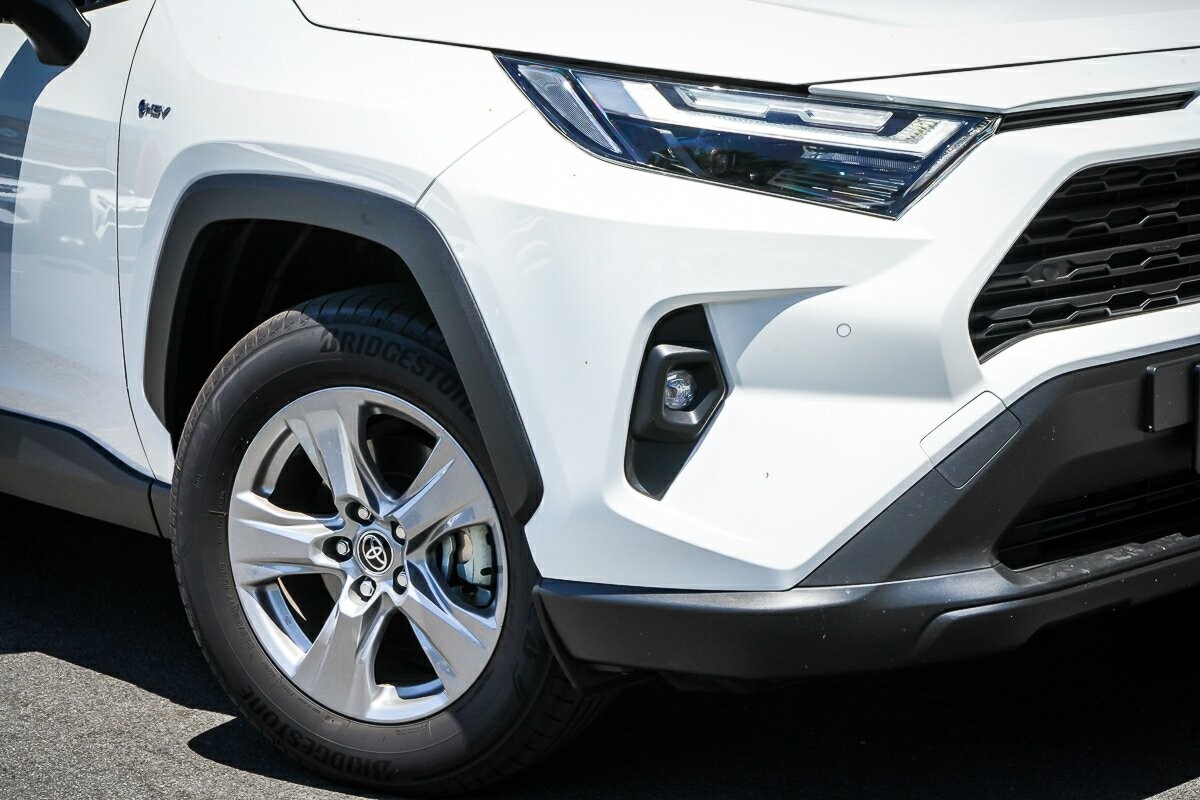 Toyota Rav4 image 2