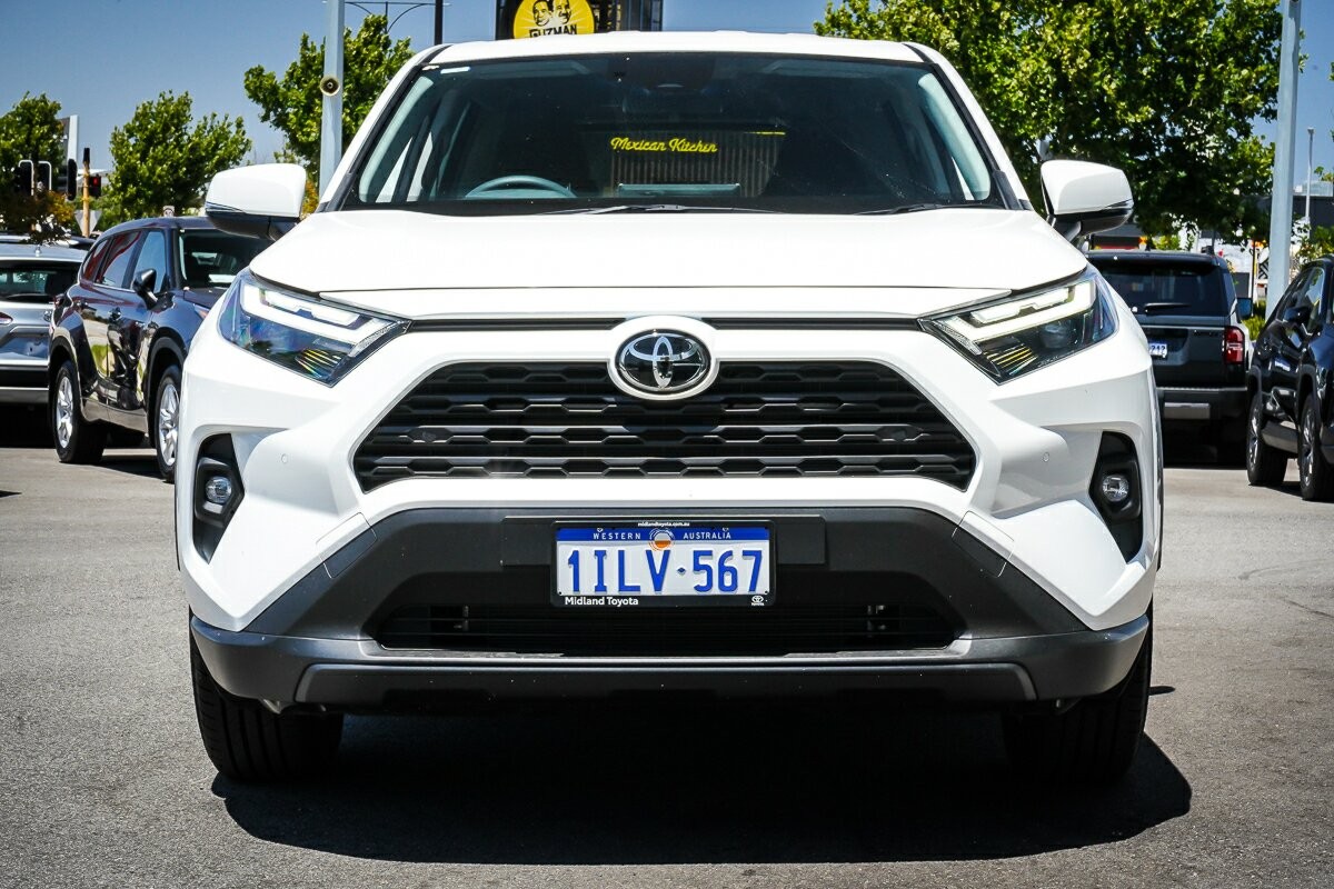 Toyota Rav4 image 3