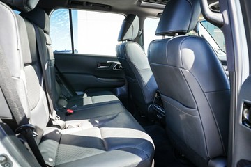 https://vehicle-cdn.autoleague.cloud/34708_6511747_12.jpg