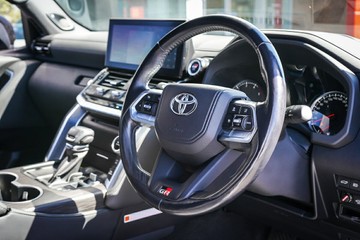 https://vehicle-cdn.autoleague.cloud/34708_6511747_17.jpg